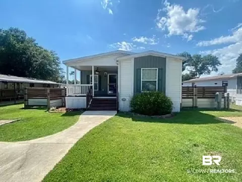 1793 Rico Dr, Lillian, AL 36549