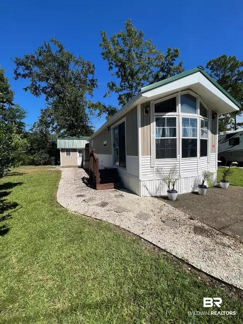 731 Buena Vista Dr, Lillian, AL 36549