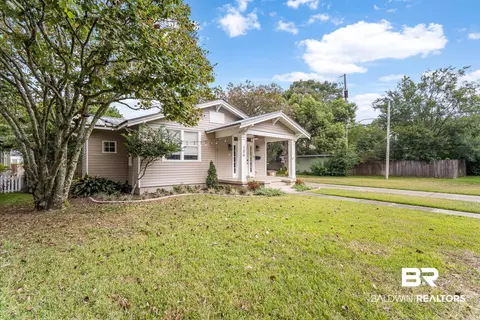 106 Macy Pl, Mobile, AL 36604 photo 2