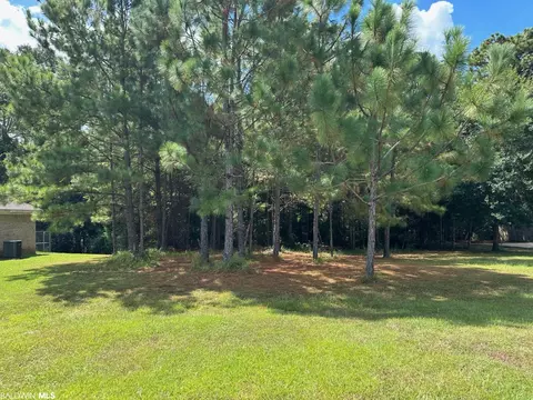 9 Wildflower Dr, Mobile, AL 36608