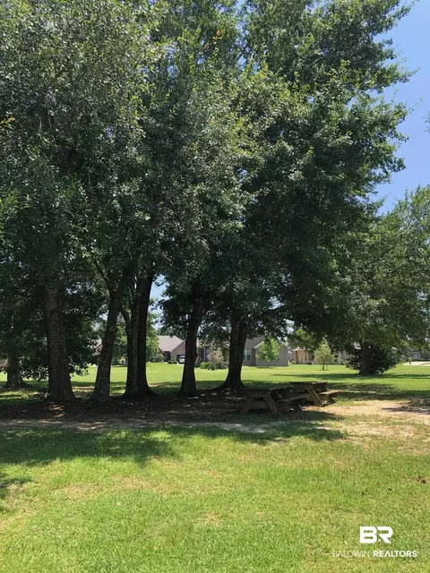 Dundee Circle, Foley, AL 36535