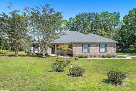 8408 Pinewood Dr, Foley, AL 36535