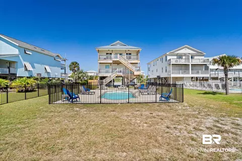 1217 W Lagoon Ave, Gulf Shores, AL 36542