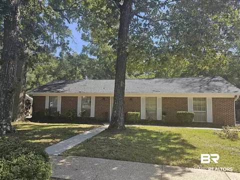 4255 Woodcliff Dr, Mobile, AL 36693