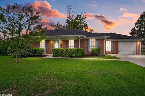 516 Orchard Ln, Foley, AL 36535