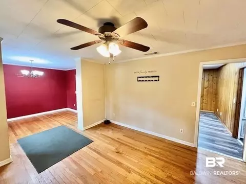 403 E Pine St, Atmore, AL 36502 photo 10