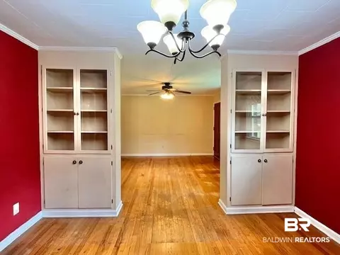 403 E Pine St, Atmore, AL 36502 photo 9