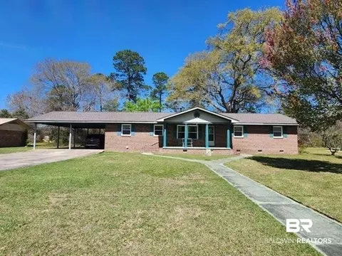 403 E Pine St, Atmore, AL 36502 photo 1