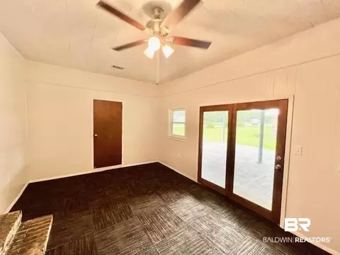403 E Pine St, Atmore, AL 36502 photo 2