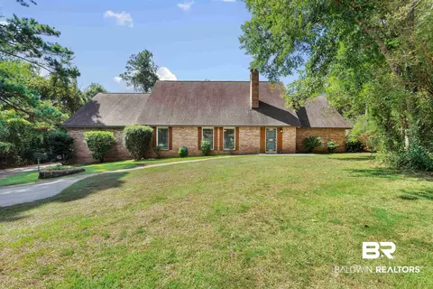 106 River Oaks Cir, Daphne, AL 36526