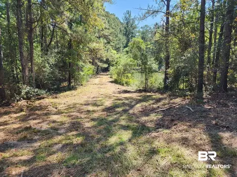 5560 Travis Rd, Brewton, AL 36426