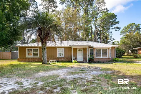 419 E 22nd Ave, Gulf Shores, AL 36542
