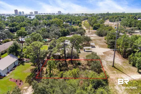 417 W Fort Morgan Rd, Gulf Shores, AL 36542