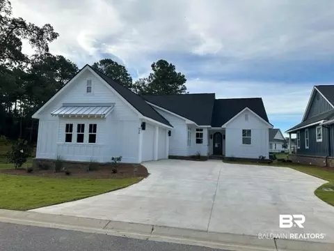 828 Geranium Dr, Fairhope, AL 36532