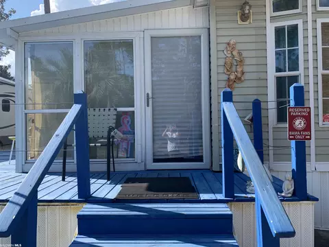 367 Buena Vista Dr, Lillian, AL 36549