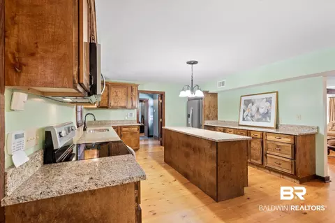 5813 Helen St, Mobile, AL 36618 photo 9