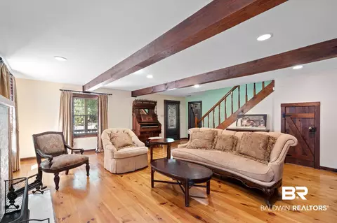 5813 Helen St, Mobile, AL 36618 photo 4