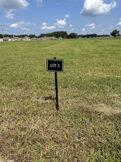 17113 Thompson Rd, Robertsdale, AL 36567