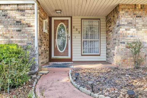 202 Lakeview Loop, Daphne, AL 36526 photo 2