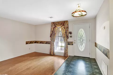 202 Lakeview Loop, Daphne, AL 36526 photo 3
