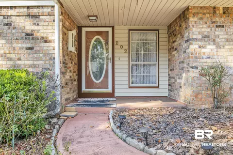 202 Lakeview Loop, Daphne, AL 36526 photo 2