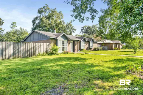 401 E Myrtle Ave, Foley, AL 36535 photo 4
