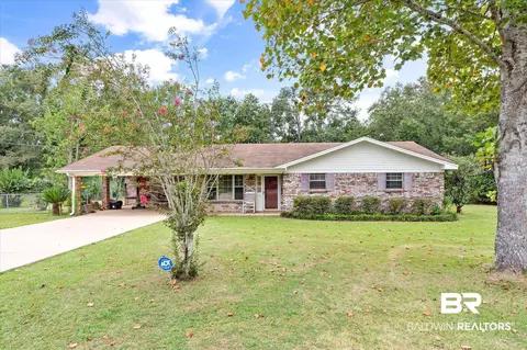 611 Hutchinson Ave, Bay Minette, AL 36507
