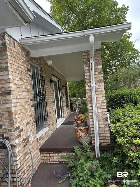 670 Bond Ln, Mobile, AL 36607 photo 2