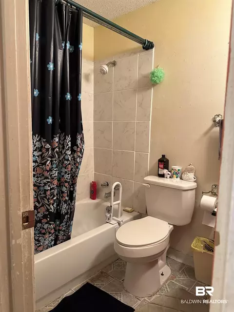 670 Bond Ln, Mobile, AL 36607 photo 9