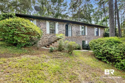 613 Ridgewood Dr, Daphne, AL 36526