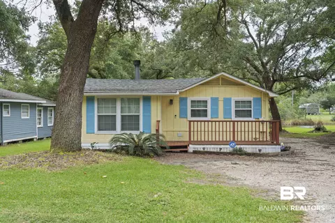 4801 Bayou Shores Dr, Coden, AL 36523