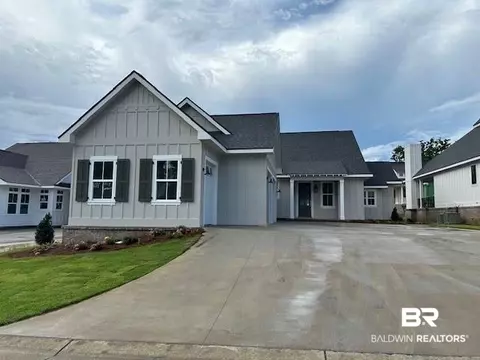 808 Geranium Dr, Fairhope, AL 36532