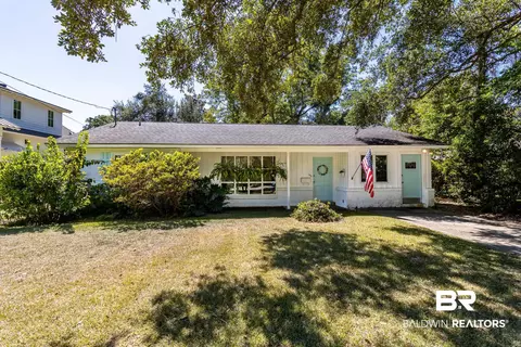 102 Fig Ave, Fairhope, AL 36532