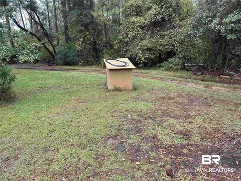23417 Swift Rd, Elberta, AL 36530 photo 2