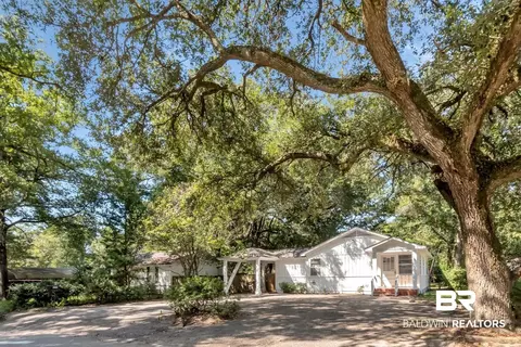 5224 S Border Dr, Mobile, AL 36608