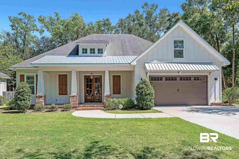 212 Simon St, Fairhope, AL 36532