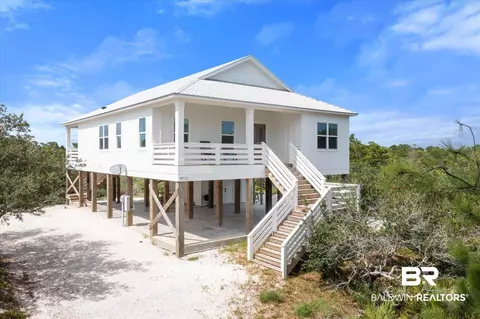 8973 Dolphin Ln, Gulf Shores, AL 36542