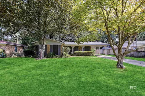 681 Tarawa Dr, Mobile, AL 36609