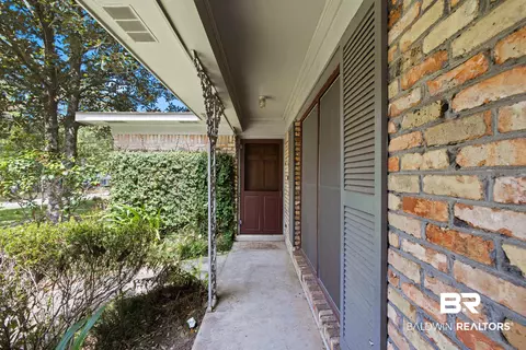 681 Tarawa Dr, Mobile, AL 36609 photo 5
