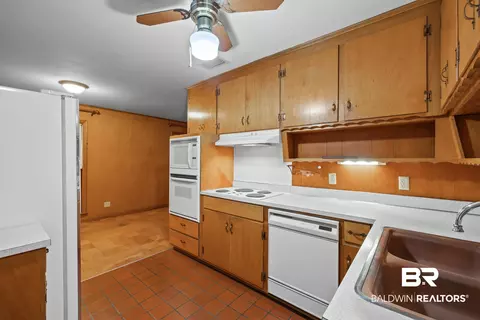 681 Tarawa Dr, Mobile, AL 36609 photo 10