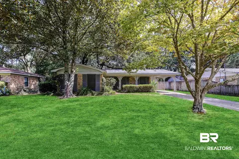 681 Tarawa Dr, Mobile, AL 36609