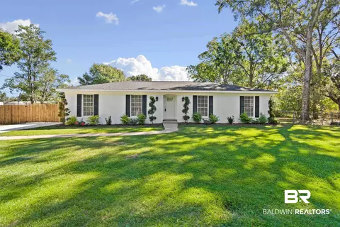 4937 Huron Rd, Mobile, AL 36619