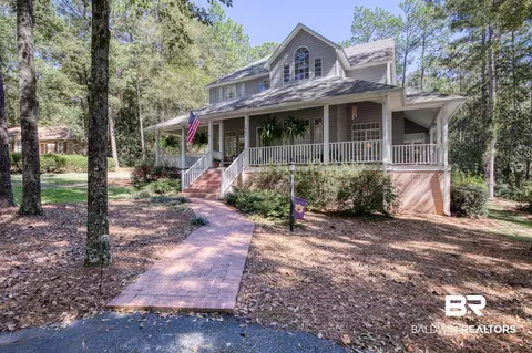 1963 Kimberly Dr, Atmore, AL 36502