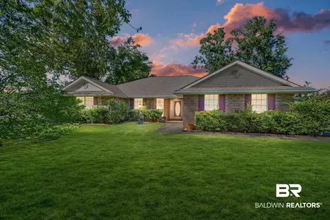 302 Woodbridge Ct, Foley, AL 36535