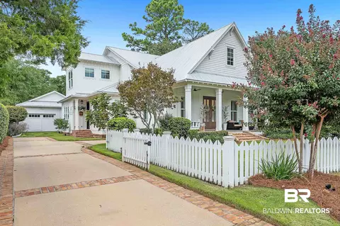 362 S Church St, Fairhope, AL 36532