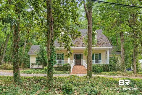 404 Church Ave, Daphne, AL 36526