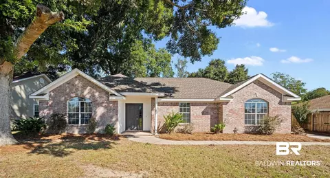 108 Oakwood Ave, Fairhope, AL 36532