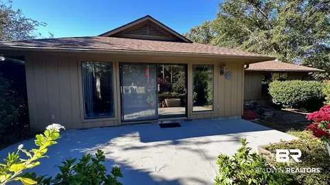 107 Bel Air Cir, Daphne, AL 36526