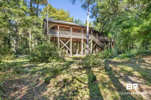 25546 Goat Cooper Rd, Robertsdale, AL 36567