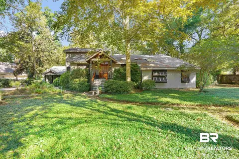 302 Woodbridge Dr, Daphne, AL 36526